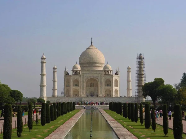 Mesquita no território Taj Mahal, Índia . — Fotografia de Stock