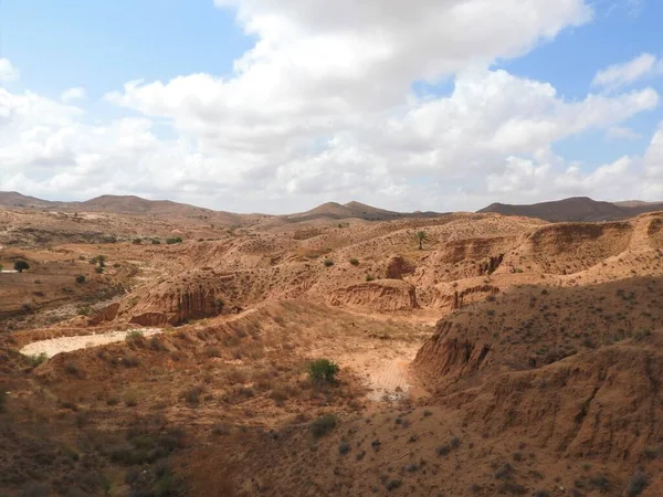 Τοπίο αποπνικτική έρημος καθαρή μέρα, Σαχάρα, Αφρική. — Φωτογραφία Αρχείου