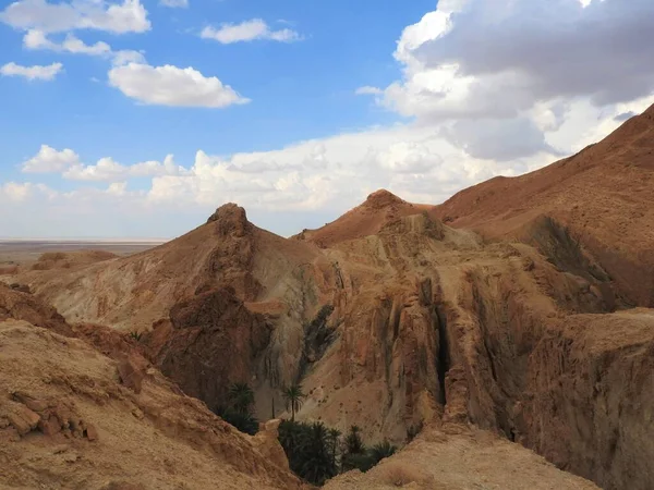 Manzara bunaltıcı çöl berrak gün, Sahara, Afrika. — Stok fotoğraf