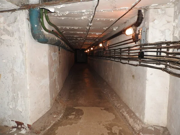 Underjordisk sovjetisk bunker under kriget, detaljer och element — Stockfoto