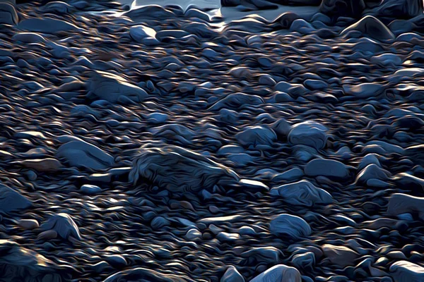 Våta stenar i olika storlekar på sandstranden. Stranden kiselstenar efter en rullad bakvåg mot solnedgången. Konstnärlig teckning. Borsta färg fantasi stil. — Stockfoto