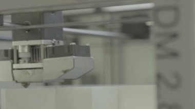 Yakın çekim yazdırma sırasında 3d yazıcı.