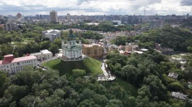 Kyiv 'in mimarisi. Ukrayna. St. Andrews Kilisesi. Yavaş çekim