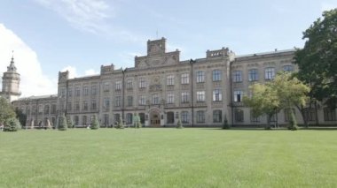 Kyiv 'in mimarisi. Ukrayna. Kyiv Politeknik Enstitüsü. Hava görüntüsü. Yavaş çekim, gri, düz