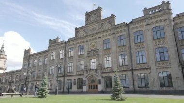 Kyiv 'in mimarisi. Ukrayna. Kyiv Politeknik Enstitüsü. Hava görüntüsü. Yavaş çekim, gri, düz