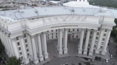 Kyiv 'in mimarisi. Ukrayna: Ukrayna Dışişleri Bakanlığı. Hava görüntüsü. Yavaş çekim