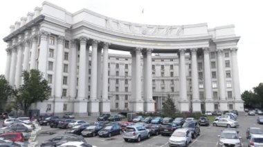 Kyiv 'in mimarisi. Ukrayna: Ukrayna Dışişleri Bakanlığı. Hava görüntüsü. Yavaş çekim