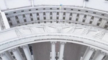 Kyiv 'in mimarisi. Ukrayna: Ukrayna Dışişleri Bakanlığı. Hava görüntüsü. Yavaş çekim