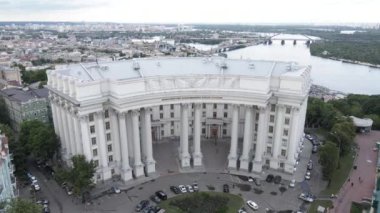 Kyiv 'in mimarisi. Ukrayna: Ukrayna Dışişleri Bakanlığı. Hava görüntüsü. Yavaş çekim