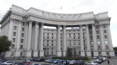 Kyiv 'in mimarisi. Ukrayna: Ukrayna Dışişleri Bakanlığı. Hava görüntüsü. Yavaş çekim