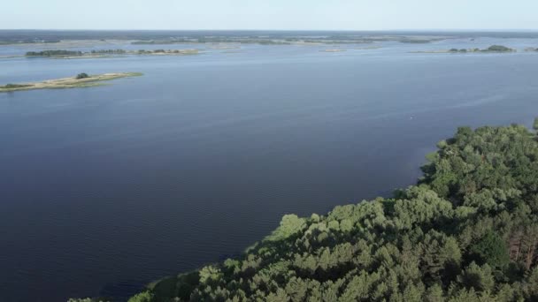 Nature de l'Ukraine : Rivière Dnipro. Vue aérienne. Mouvement lent 