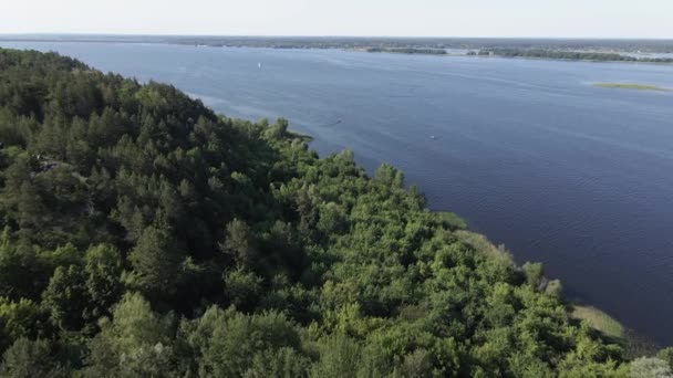ウクライナの自然:ドニプロ川.空中展望。スローモーション — ストック動画
