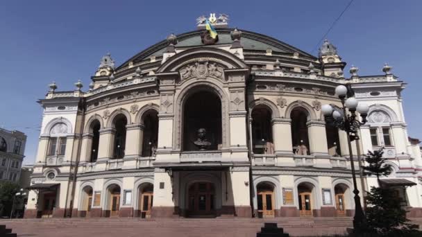 A arquitetura de Kiev. Ucrânia: Ópera Nacional da Ucrânia. Vista aérea, câmera lenta — Vídeo de Stock