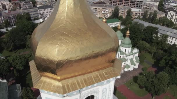 L'architettura di Kiev. Ucraina: Cattedrale di Santa Sofia a Kiev. Vista aerea, rallentatore — Video Stock