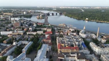 Ukrayna, Kyiv 'in havadan görünüşü. Yavaş çekim