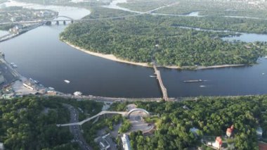 Ukrayna, Kyiv 'in havadan görünüşü. Yavaş çekim