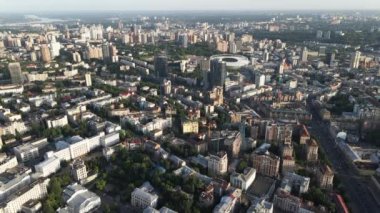 Ukrayna, Kyiv 'in havadan görünüşü. Yavaş çekim