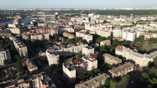 Вид з повітря на Київ, Україна. Повільний рух — стокове відео