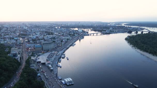 Vista aérea de Kiev, Ucrania. Movimiento lento — Vídeos de Stock