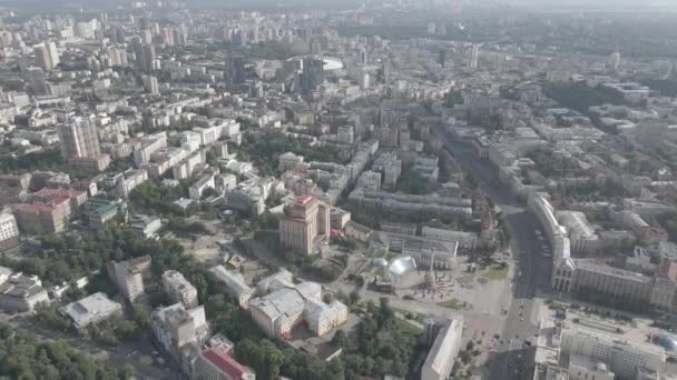 Vue aérienne de Kiev, Ukraine. Mouvement lent, plat, gris — Video