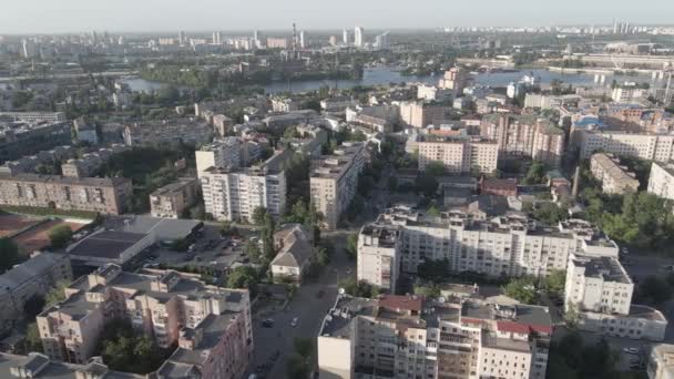 Vue aérienne de Kiev, Ukraine. Mouvement lent, plat, gris — Video