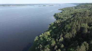 Dnipro Nehri. Hava görüntüsü. Ukrayna. Yavaş çekim