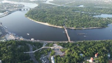 Kyiv, Ukrayna. Hava görüntüsü. Yavaş çekim