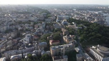Kyiv, Ukrayna. Hava görüntüsü. Yavaş çekim