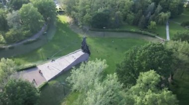 Kiev, Ukrayna: Babi Yar. Yahudilerin toplu katliamı anısına. Hava görünümü