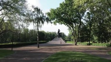 Kiev, Ukrayna: Babi Yar. Yahudilerin toplu katliamı anısına. Hava görünümü