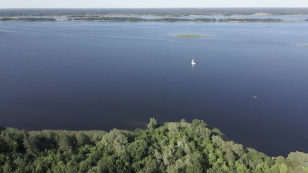 Řeka Dnipro. Letecký pohled. Pamětihodnosti Ukrajiny — Stock video