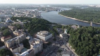 Kyiv 'in yukarıdan görünüşü. Ukrayna. Hava görünümü