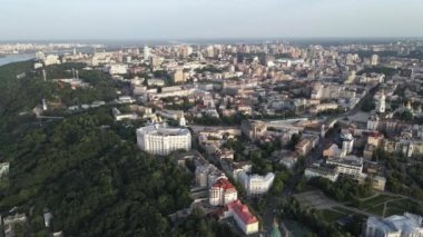 Kyiv 'in yukarıdan görünüşü. Ukrayna. Hava görünümü