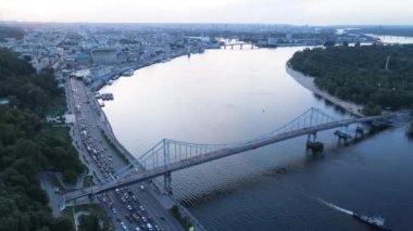 Kyiv 'in yukarıdan görünüşü. Ukrayna. Hava görünümü