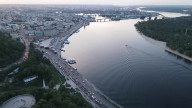 Kyiv 'in yukarıdan görünüşü. Ukrayna. Hava görünümü