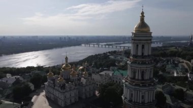 Kyiv. Ukrayna: Kyiv Pechersk Lavra 'nın hava manzarası.