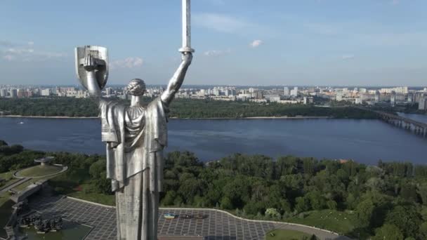 Kiev, Ucraina: Veduta aerea del Monumento alla Patria. — Video Stock