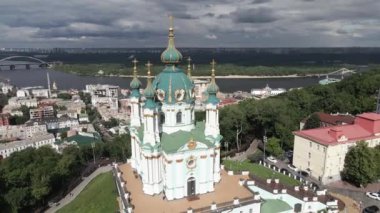 Kyiv. Ukrayna. St. Andrews Kilisesi. Havadan.