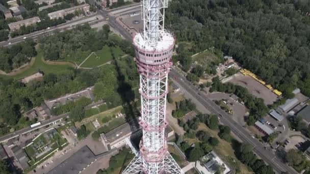 Kyiv. Ukraina: Menara TV. Tampilan udara. — Stok Video