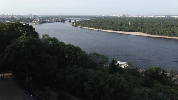Kyiv, Ukraina: Monumen untuk Volodymyr Agung. Tampilan udara — Stok Video