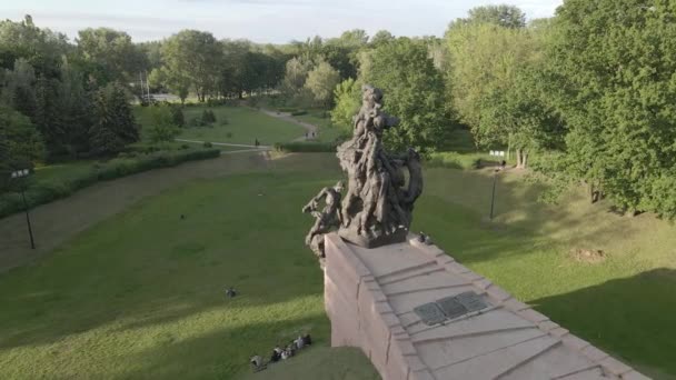 Kiev, Ucraina: Babi Yar. Omicidio di massa commemorativo di ebrei. Vista aerea, pianeggiante, grigio — Video Stock