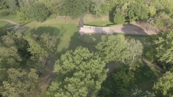 Kiev, Ukraine : Babi Yar. Assassinat de masse de Juifs. Vue aérienne, plat, gris — Video