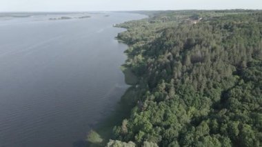 Dnipro Nehri. Hava görüntüsü. Ukrayna 'nın simgesi, düz, gri