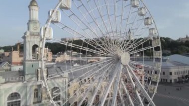 Kyiv 'in yukarıdan görünüşü. Ukrayna. Hava manzaralı, gri, düz