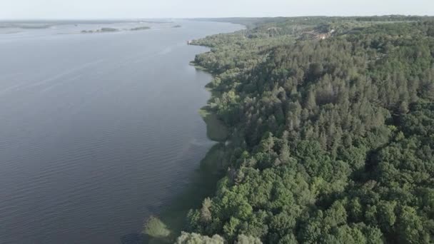 드네프르강. 공중에서 본 모습. 우크라이나 의육 지, 평평 한 회색 — 비디오