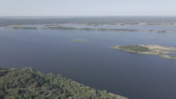 Rivière Dnipro. Vue aérienne. Repère de l'Ukraine, plat, gris — Video