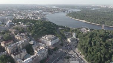 Kyiv 'in yukarıdan görünüşü. Ukrayna. Hava manzaralı, gri, düz