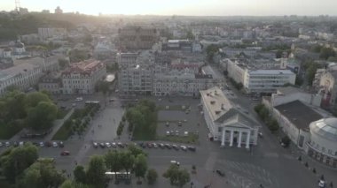 Kyiv 'in yukarıdan görünüşü. Ukrayna. Hava manzaralı, gri, düz