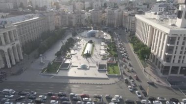 Kyiv. Ukrayna: Independence Meydanı, Meydan. Hava manzaralı, düz, gri