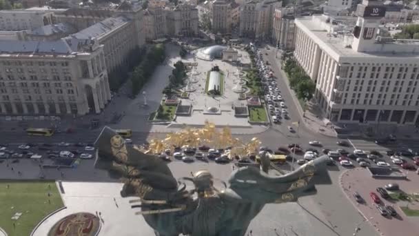 Kiev. Ucrânia: Praça da Independência, Maidan. Vista aérea, plana, cinza — Vídeo de Stock